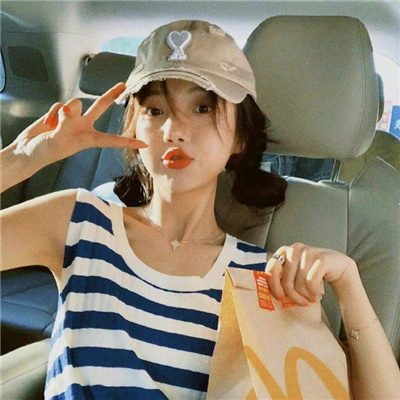 重庆伴游女生铎忆柏的资料